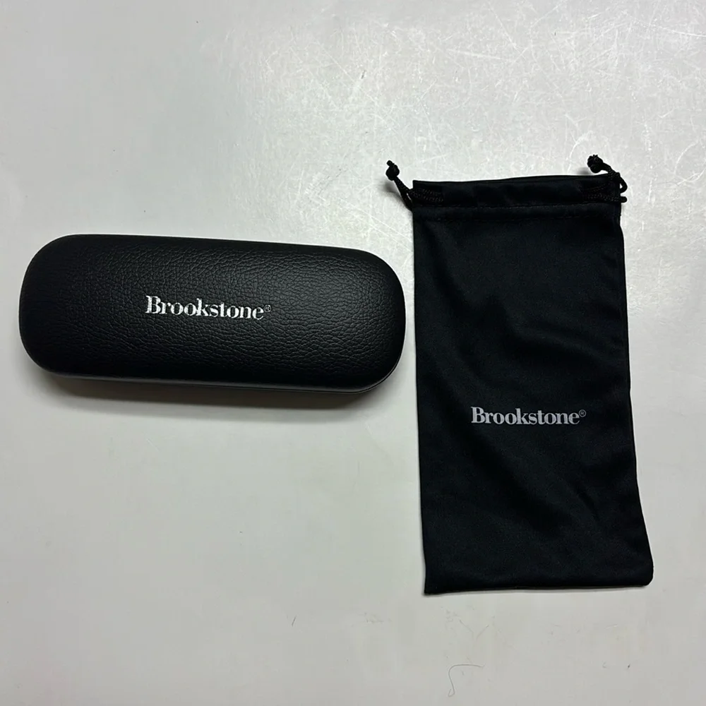 Brookstone black eye glass case and pouch